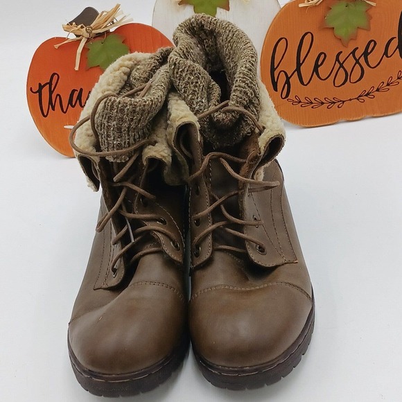 Coolway Bring/Betta Brown Leather Knit Sweater Cuff Ankle Boots Women's Size 8.5 - Picture 2 of 16